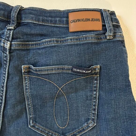 Calvin Klein Jeans Denim Cuffed Shorts Women’s Size 8 - Picture 4 of 7